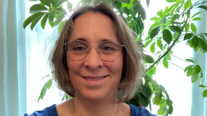 Die Neurobiologin Joanna Maria Otto verbindet das Wissen von Antike und Mittelalter mit neuesten Erkenntnissen. In der AK Reihe &bdquo;Wissen f&uuml;rs Leben&ldquo; spricht sie am 17. September 2026 &uuml;ber Gelassenheit.