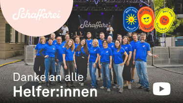 Schaffarei Team vor der Schaffarei Bühne beim AK Quartier