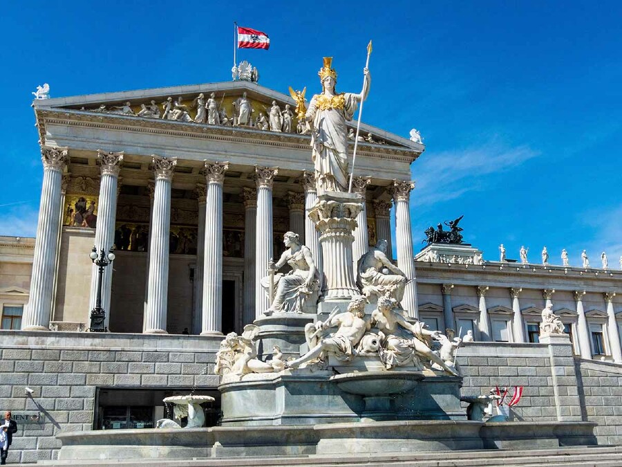 Die Heimat der Demokratie in Österreich: das Parlamentsgebäude in Wien.