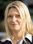 Dr. Bettina Heinzle
