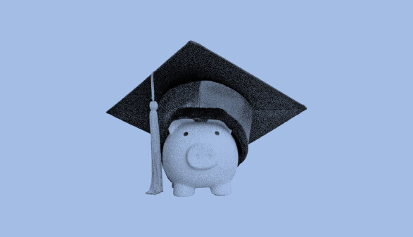 Schweinchen mit Alumnihut