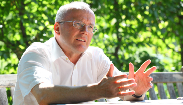 Univ.-Prof. Dr. Reinhard Haller weiß aus seiner langjährigen Praxis als Psychiater: Kaum eine Form der psychologischen Kriegsführung ist so effektiv wie das Schweigen.