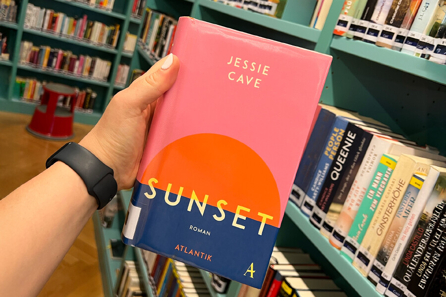 Buchcover "Sunset" in der AK Bibliothek