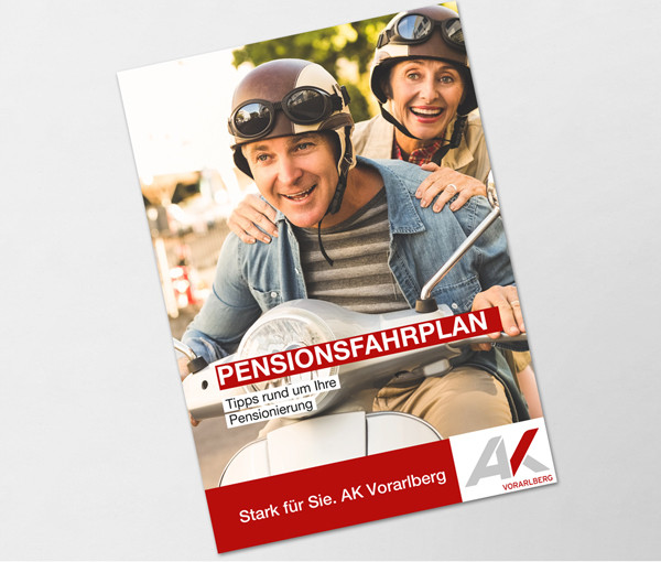 Tipps rund um Ihre Pensionierung © WavebreakmediaMicro, stock.adobe.com Pensionist mit Frau auf Moped © WavebreakmediaMicro, stock.adobe.com