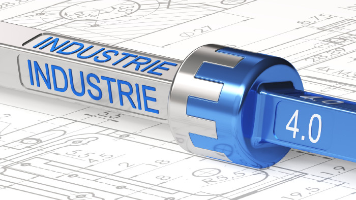Kupplung mit Plänen im Hintergrund und Schriftzug Industrie 4.0 © bht2000, stock.adobe.com Kupplung mit Schriftzug Industrie 4.0 © bht2000, stock.adobe.com