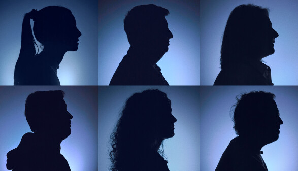 Abstraktes, digital verfremdetes Bild mit fragmentierten Szenen: teilweise erkennbare uniformierte Personen und Ausr&uuml;stung &uuml;berlagern sich mit Verzerrungen und dunklen Farbbereichen; im unteren Bereich sind helle, fl&uuml;ssigkeitsartige Strukturen sichtbar. Das Bild wirkt bewusst gest&ouml;rt und symbolisch.