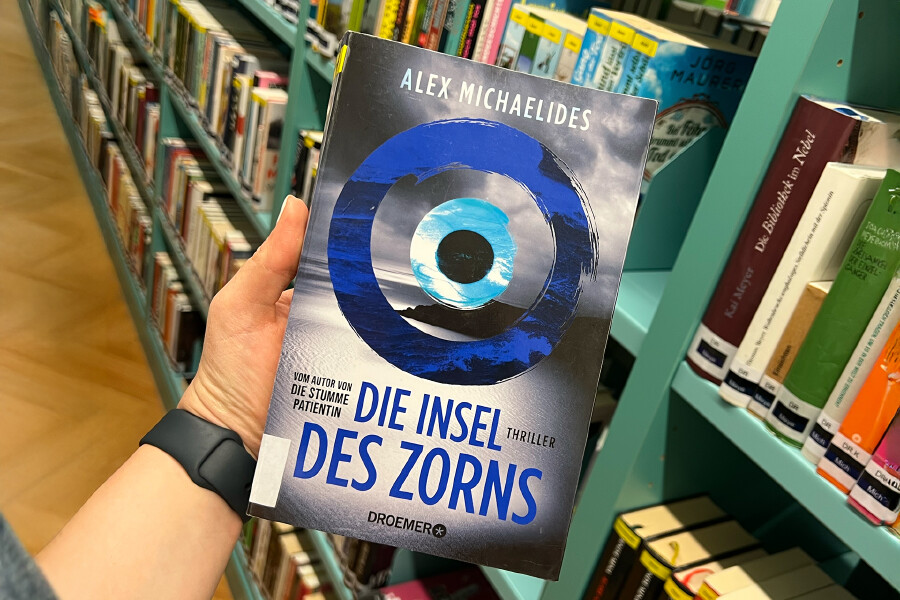 Buchcover von "Die Insel des Zorns" in der AK Bibliothek
