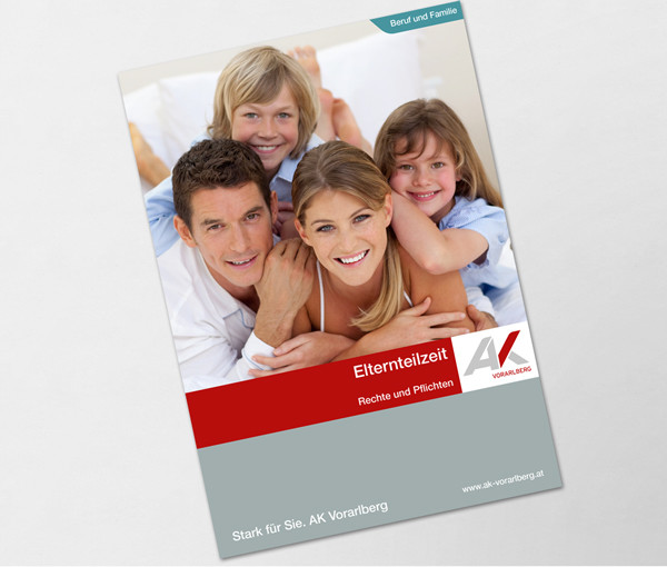 Broschüre Elternteilzeit © WavebreakMediaMicro, stock.adobe.com eine glückliche Familie © WavebreakMediaMicro, stock.adobe.com