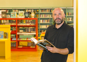 Daniel Wisser in der AK-Bibliothek © AK