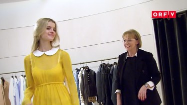 Eine Kundin und eine Modeberaterin © ORF Vorarlberg