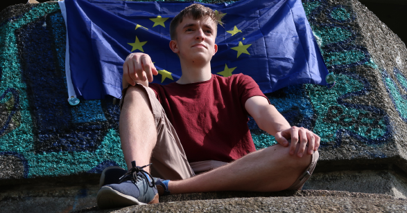 Jugendaktivist Dave Kock engagiert sich im Rahmen der #StandForSomething-Kampagne für die Zukunft Europas. © Dave Kock