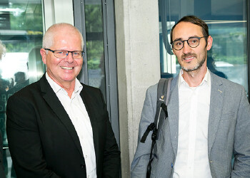 Wolfgang Kopf und Andreas Böhler von der Wohnbauförderungsabteilung des Landes Vorarlberg 