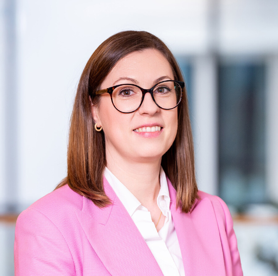 Porträt von Eva Fischer-Schweigkofler, Leiterin der Abteilung Familie und Beruf bei der AK Vorarlberg