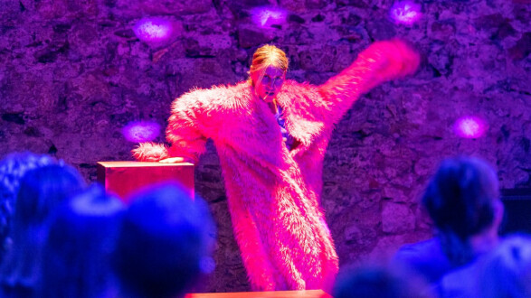 Theater Mut-/ Wutausbruch