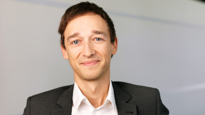 Der gebürtige Schlinser Matthias Schnetzer wird Chefökonom der AK Wien und tritt damit an die Stelle von Markus Marterbauer, der seit 3. März 2025 als Finanzminister der Bundesregierung angehört.