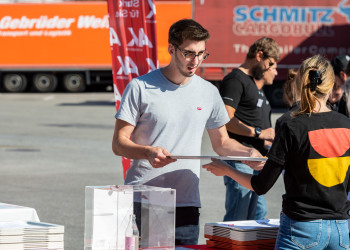 Kraftwagen-Tour