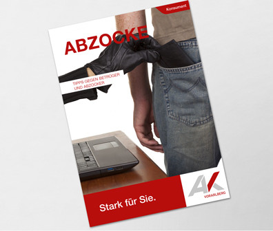 © davidevison, stock.adobe.com Hand greift nach Brieftasche © davidevison, stock.adobe.com